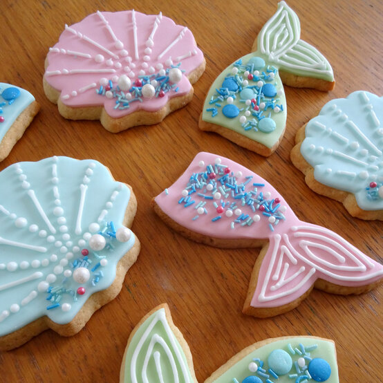 mermaid-biscuits_step4_3_edit.jpg?sw=554&q=85