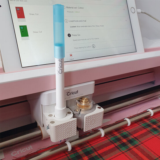 personalised-embroidered-decorations_step16_5.jpg?sw=554&q=85