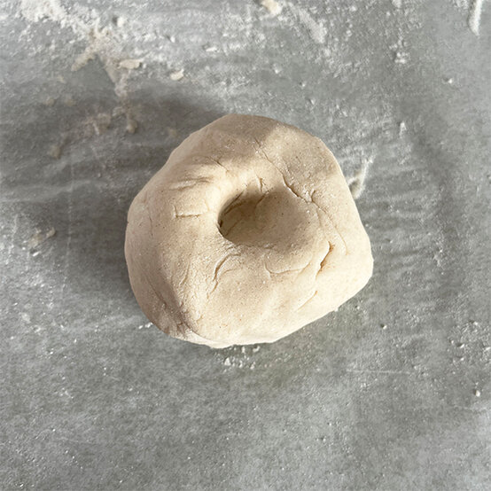 how-to-make-salt-dough-pumpkins_step-2a.jpg?sw=554&q=85