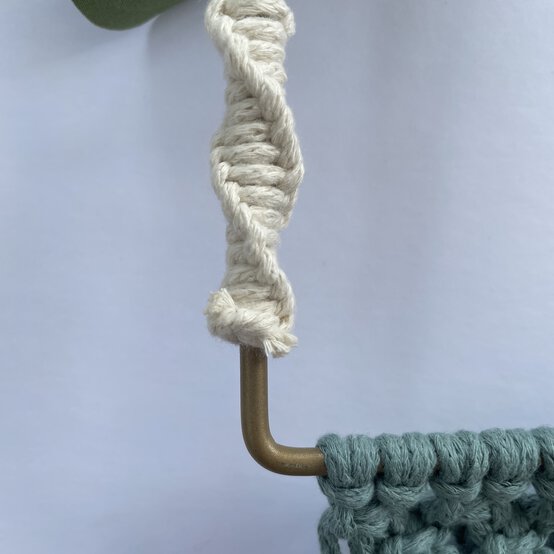 Idea_How-to-Make-a-Trio-of-Macrame-Wreaths_STEP%209-Square.jpg?sw=554&q=85