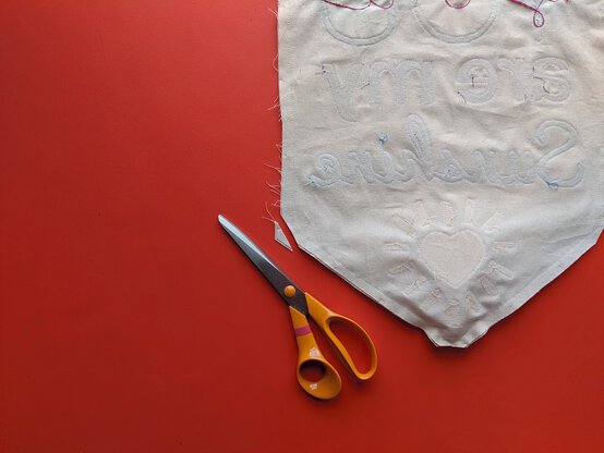 wall_hanging_cut_corner_10.jpg?sw=554&q=85