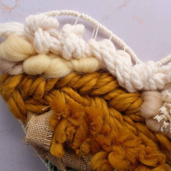 Idea_how-to-make-a-woven-heart-wreath_step20.jpg?sw=554&q=85