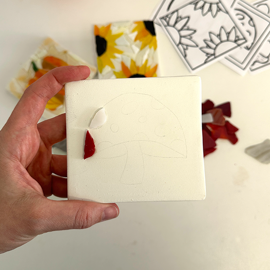 idea%5Fautumn%2Dmosaic%2Dcoasters%5Fstep3.png?sw=554&q=85