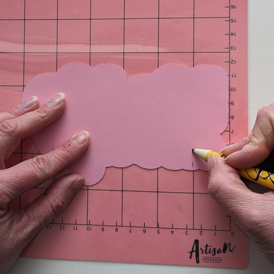 idea_cricut-how-to-make-a-shaker-cake-topper_step10a.jpg?sw=554&q=85