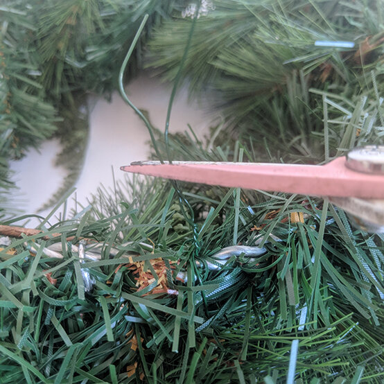 traditional-red-artificial-wreath-7.jpg?sw=554&q=85