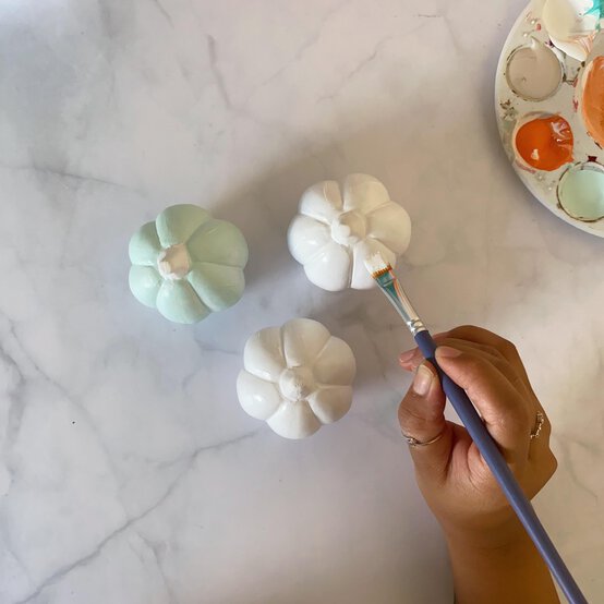 sophisticated-halloween-2020_step-1_3.jpg?sw=554&q=85