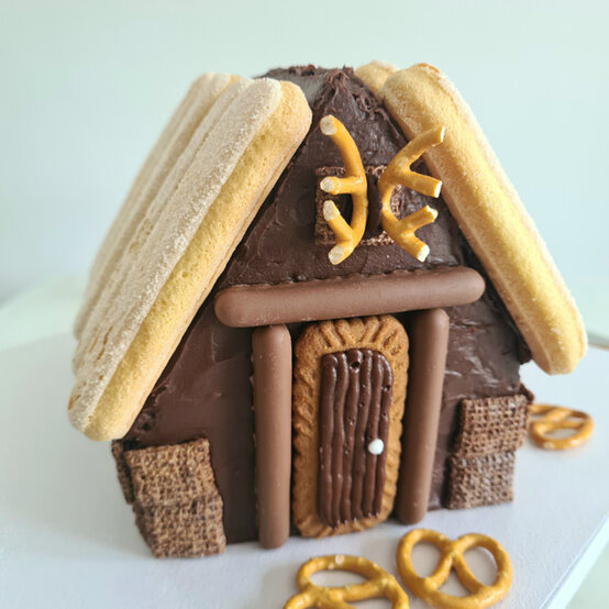 idea%5Fchristmas%2Dcabin%2Dlog%2Dcake%5Fstep%2D06.jpg?sw=554&q=85
