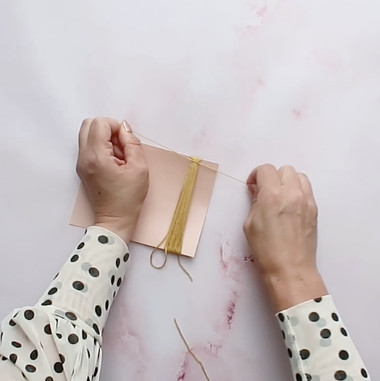 how_to_make_natural_tree_decs_card-5.png?sw=554&q=85