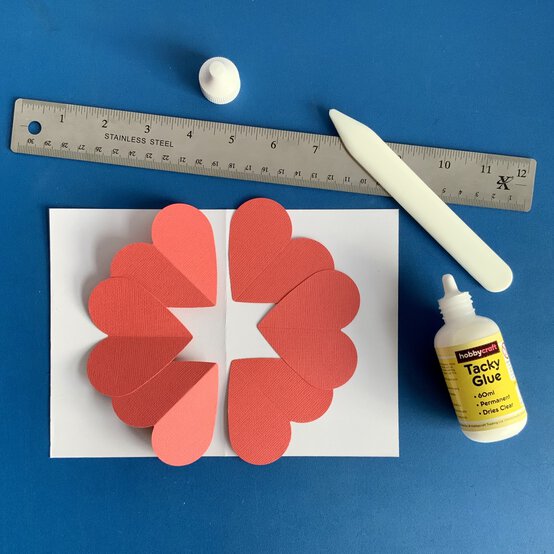 mothersdaypop-upflowercard4.jpg?sw=554&q=85