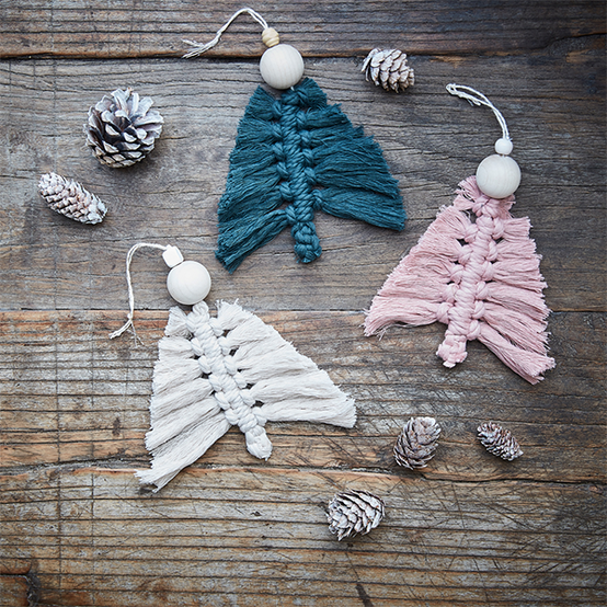 idea%5Fupcycling%2Dprojects%2Dto%2Dmake%2Dthis%2Dchristmas%5Fmacrame.png?sw=554&q=85