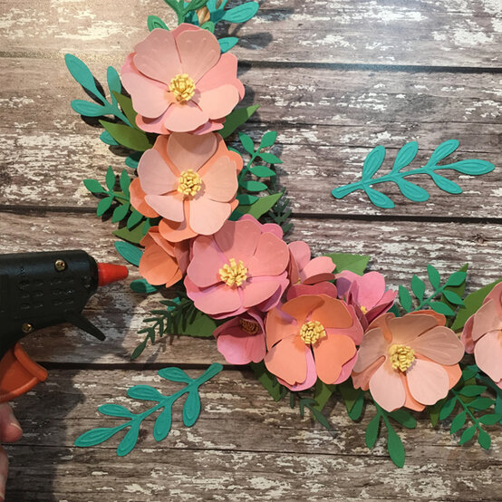 wreath7.jpg?sw=554&q=85