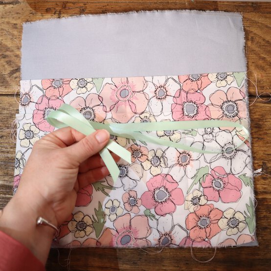 cutlery-roll_step5.jpg?sw=554&q=85