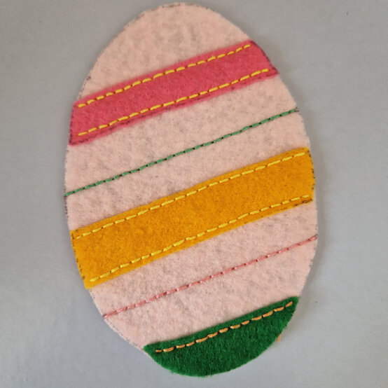 idea%5Fsew%2Deaster%2Ddecorations%2Dfor%2Dall%2Dages%2Dteen%5Fstep2b.jpg?sw=554&q=85