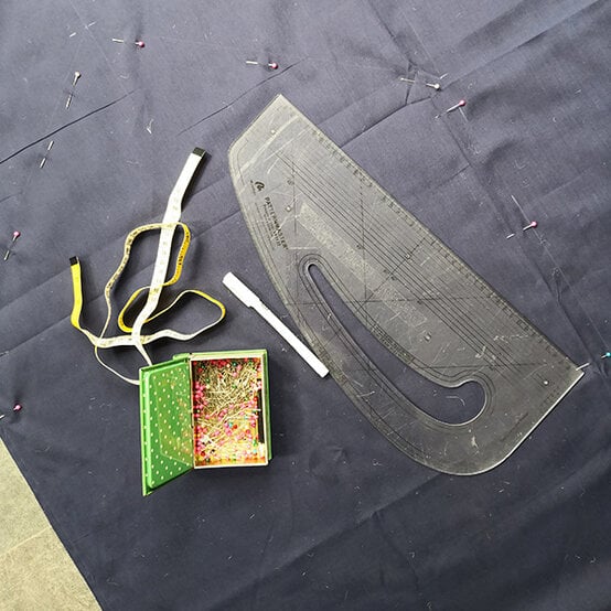 christmas-pennant-flag_step13.jpg?sw=554&q=85