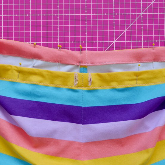 Jersey%20Sportswear_Shorts_Step7.jpeg?sw=554&q=85