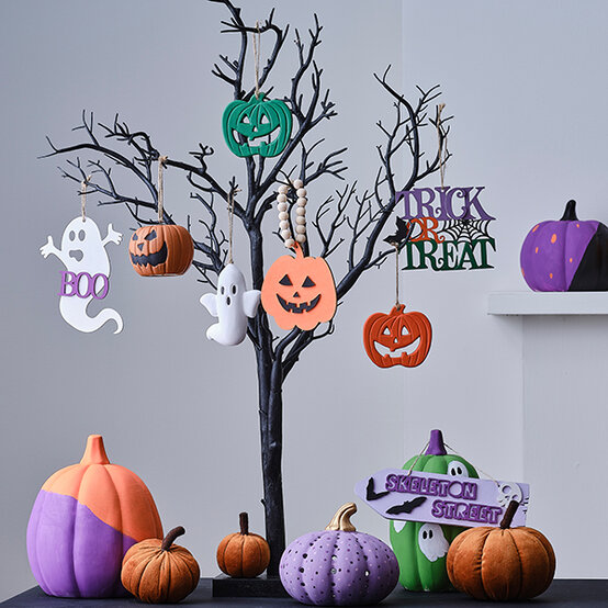 halloween-home-decor-ideas_blank-decs.jpg?sw=554&q=85