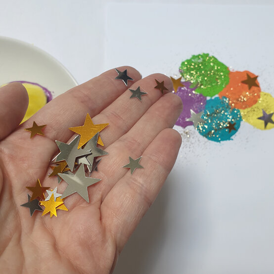 idea_messy-crafts-for-kids-icecream_step4a.jpg?sw=554&q=85