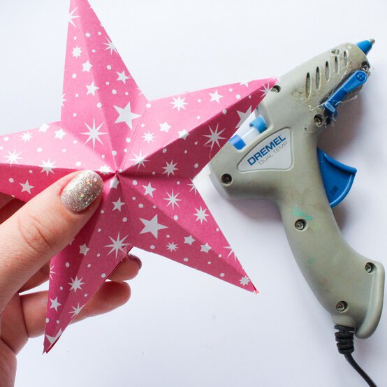 paper-garland_step4_edit.jpg?sw=554&q=85