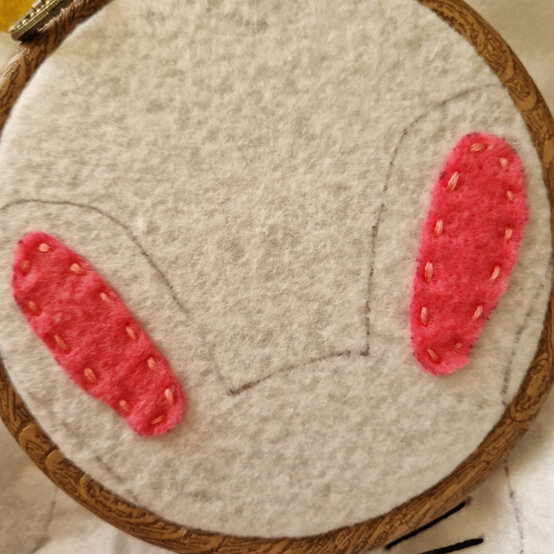 idea%5Fsew%2Deaster%2Ddecorations%2Dfor%2Dall%2Dages%2Dkids%5Fstep2b.jpg?sw=554&q=85