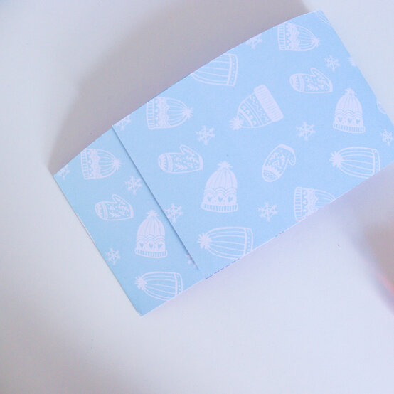 emmajewell_roundup_napkin-wrap_step2.jpg?sw=554&q=85