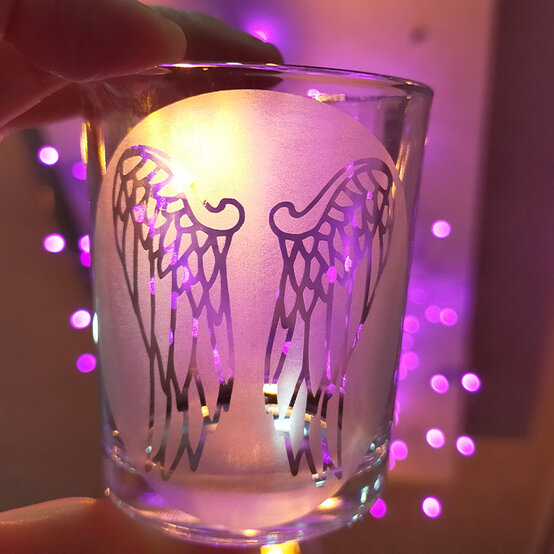 artisan-anita-bayliss-cricut-jar.jpg?sw=554&q=85