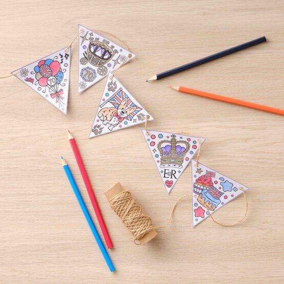 Platinum-Jubilee-Crafts_Colouring-sheet-bunting.jpg?sw=554&q=85