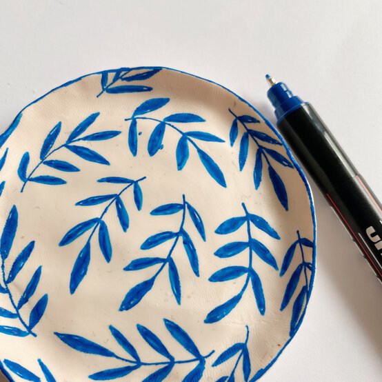 how_to_make_a_woodland_inspired_jewellery_dish_12.jpg?sw=554&q=85