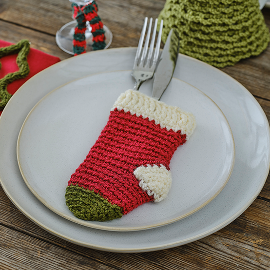 idea%5Fchristmas%2Dtable%2Dstash%2Dbusting%5Fstocking.png?sw=554&q=85