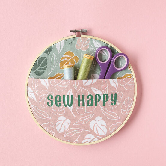 cricut-scraps-embroidery-hoop-storage.jpg?sw=554&q=85