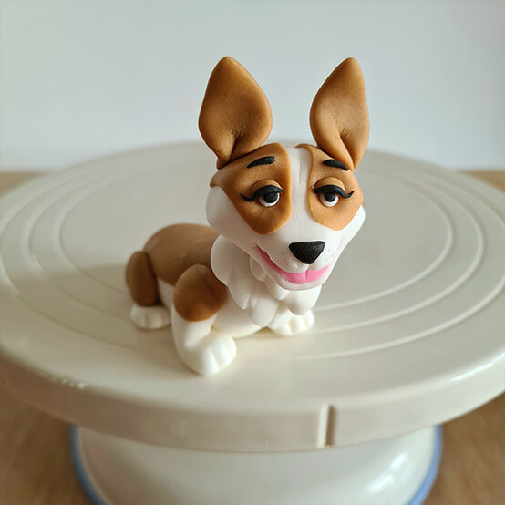 How-to-Make-a-Platinum-Jubilee-Showstopper-Cake_Step27b.jpg?sw=554&q=85