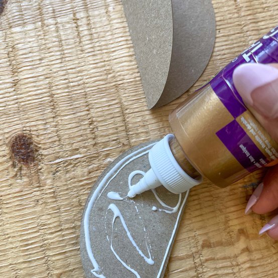 floral-topped-signs-8.jpg?sw=554&q=85