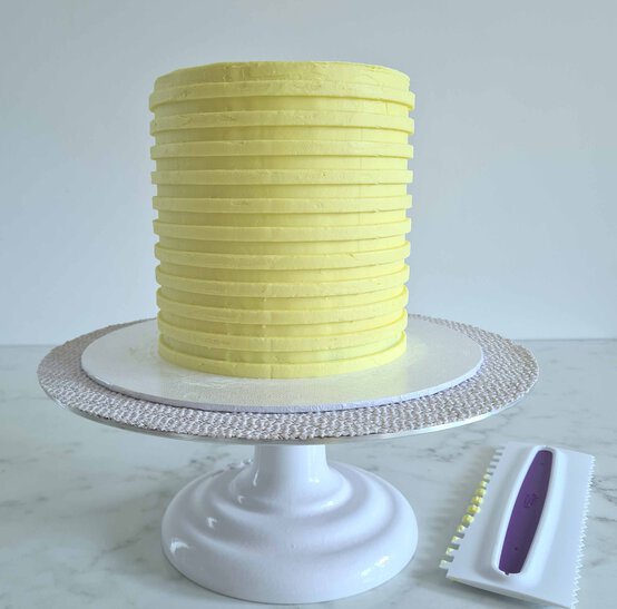 Idea_how-to-make-a-layered-easter-cake_step2d.jpg?sw=554&q=85