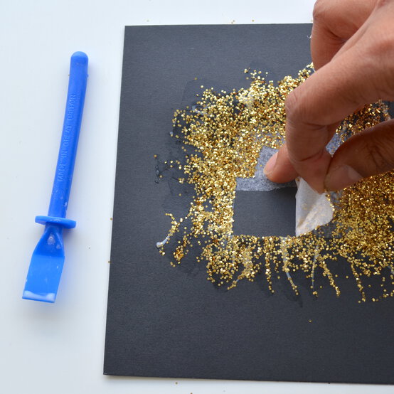 how_to_make_kaaba_eid_cards_7.jpg?sw=554&q=85