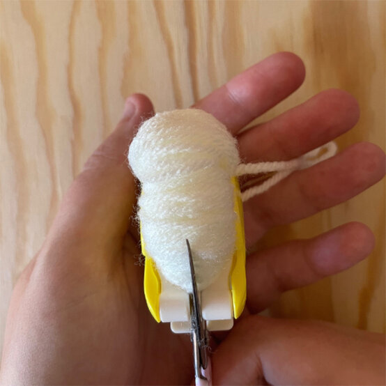 pom-pom-ghost-4a.jpg?sw=554&q=85