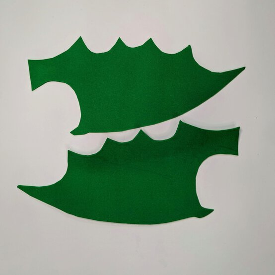 how-to-make-a-wooden-spoon-dragon-puppet_step-2c.jpg?sw=554&q=85