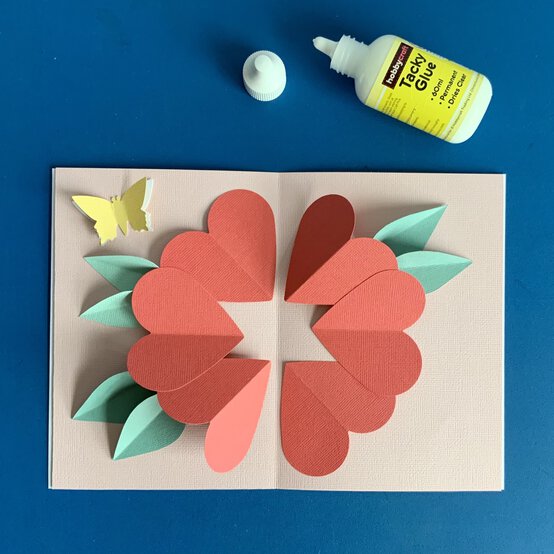 mothersdaypop-upflowercard16.jpg?sw=554&q=85