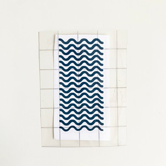 Cricut_How_to_make_a_personalised_baking_hamper_Cricut%20mug_step%2010_2.jpg?sw=554&q=85