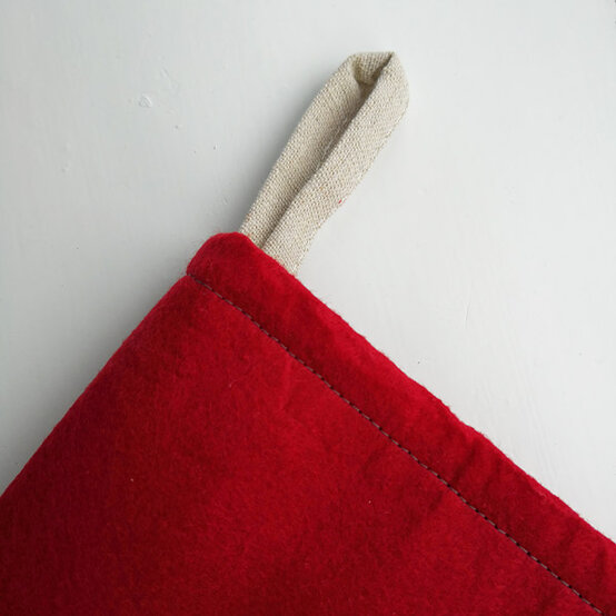 cricut-christmas-stocking-step-20.jpg?sw=554&q=85