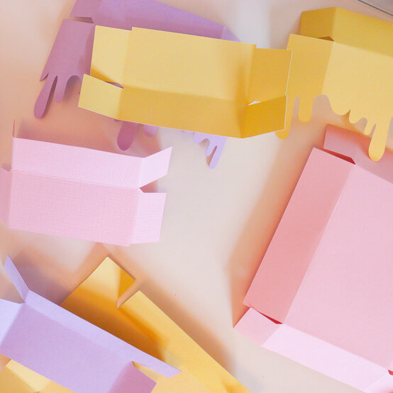 cricut_how-to-make-ice-lolly-treat-boxes_step2.jpg?sw=554&q=85