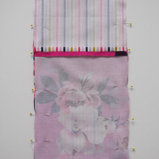 how_to_make_a_bottle_gift_bag_step-10.jpg?sw=554&q=85