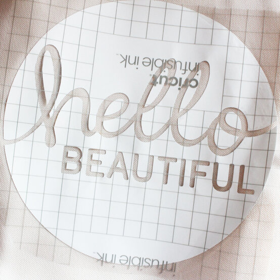 hello_beautiful_tote_step_8.jpg?sw=554&q=85