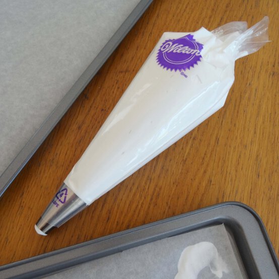 Idea_how-to-make-a-christmas-grazing-board_step5a.jpg?sw=554&q=85