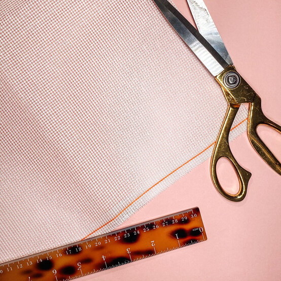 how_to_make_a_bargello_wallhangin_step-1.jpg?sw=554&q=85