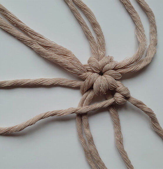 macrame-placemats_step4.jpg?sw=554&q=85