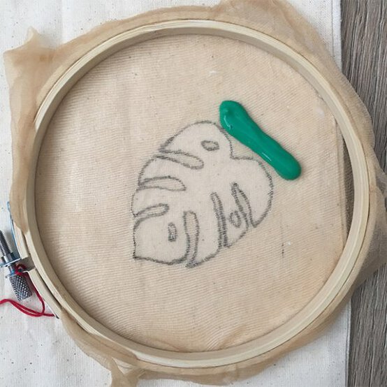 6-paint-onto-screen-580x580.jpg?sw=554&q=85