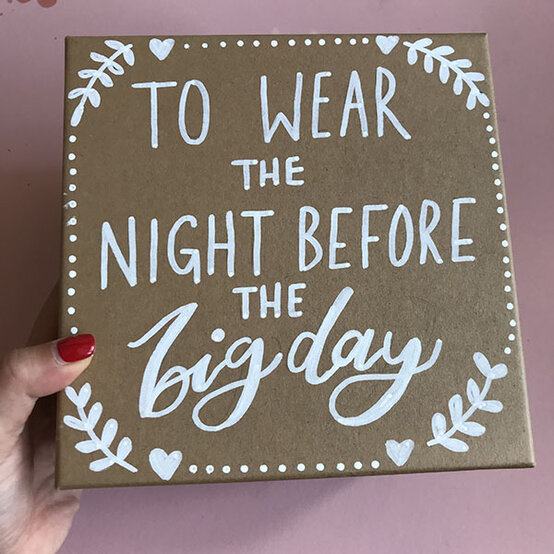 grass-bridesmaid-hamper-box8.jpg?sw=554&q=85