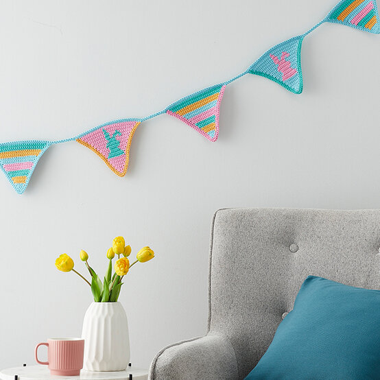 crochet-bunny-bunting.jpg?sw=554&q=85