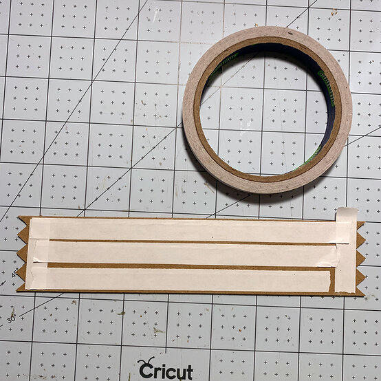 cricut_carrot-treat-box_step11.jpg?sw=554&q=85