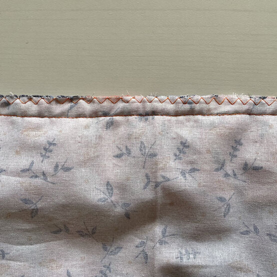 ideas_how-to-sew-a-ruffle-cushion_step-9.jpg?sw=554&q=85