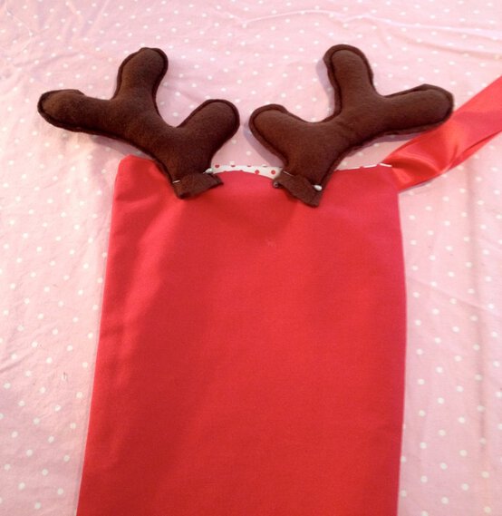 reindeer-stocking3.jpg?sw=554&q=85
